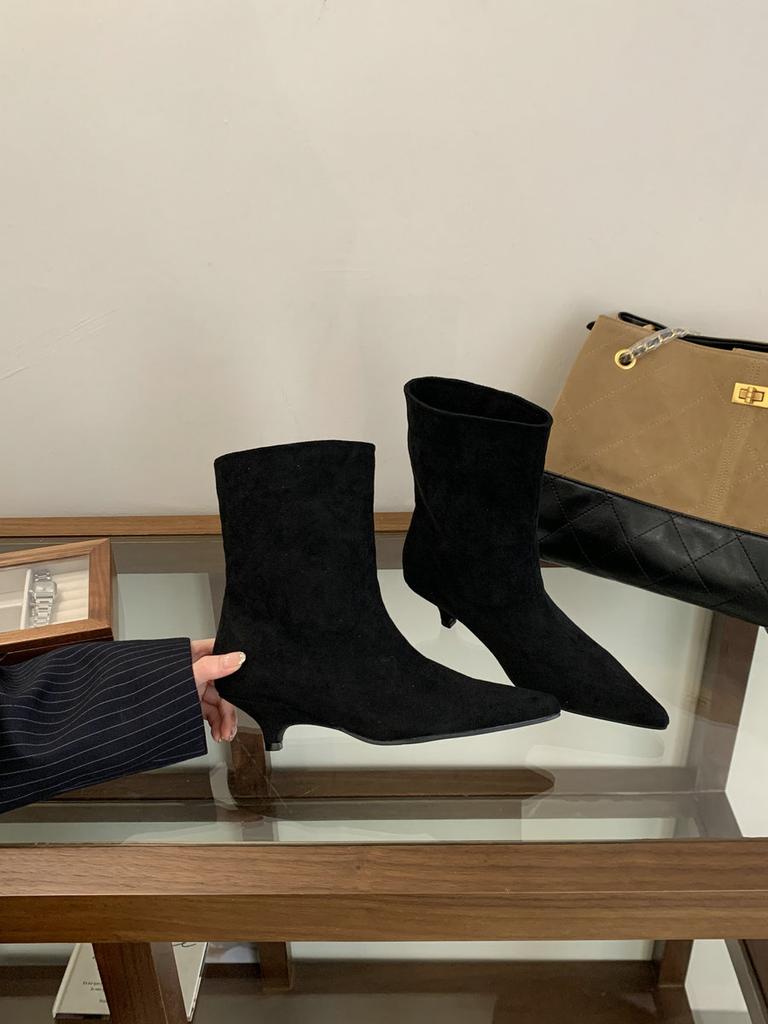 Retro Pointed Martin Boots Women's 2025 New Medium Boots Women's Medium Heel Straight Boots Bare Boots Fashion Short Boots