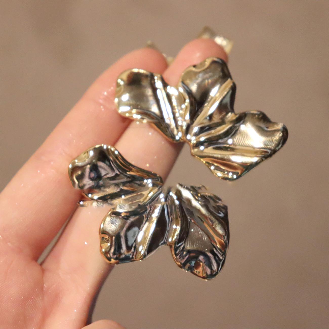 

European and American silver needle leaf pattern fashionable and simple earrings light luxury high-end earrings retro niche versatile earrings women