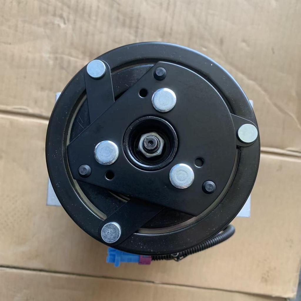 Air Conditioning Compressor for Sinotruk Howo AZ964913000007