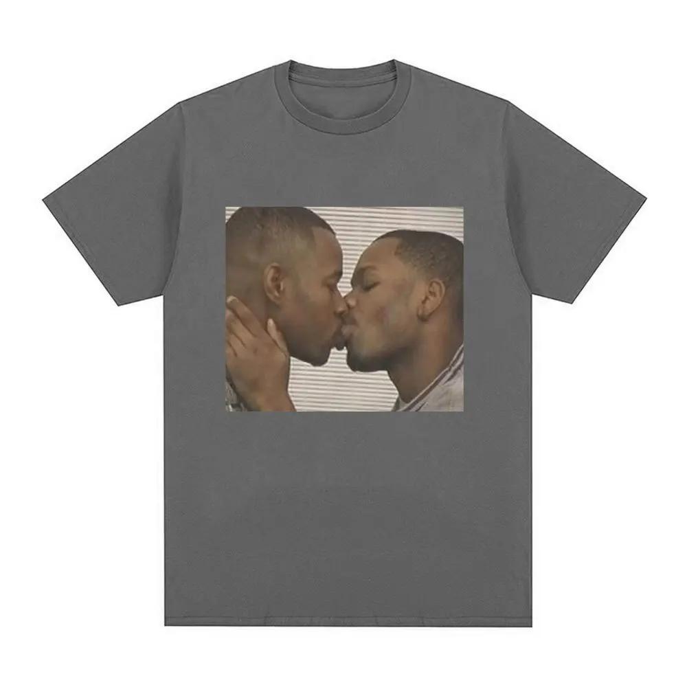 Funny Two Unisex Kissing Meme Tshirt Womens Fashion Hip Hop Retro Tshirt Casual Loose Short Sleeve Tshirt Top Unisex T-Shirt