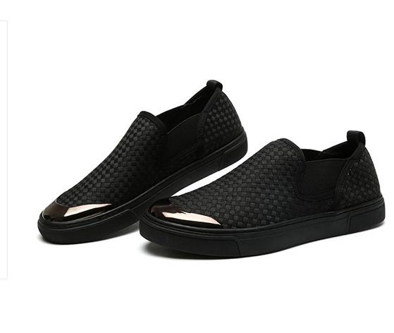 European Designer New Shoes for Men Knit Casual Shoes Breathable Flat Skateboard Shoes Street Cool Black Slip-on Loafers