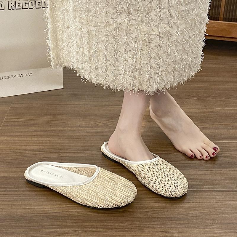 Mori Urlaubsstil Tasche Kopf gewebte Halbschuhe Damen 2025 Sommer neue Kleidung atmungsaktiver runder Kopf lässige coole Hausschuhe