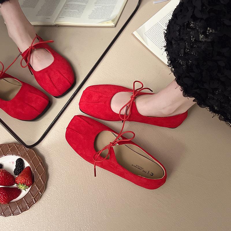 Red French Square Head Shallow Mouth Flat Sole Shoes Women's 2025 New Summer Skirt Soft Sole Retro Mary Jane Shoes