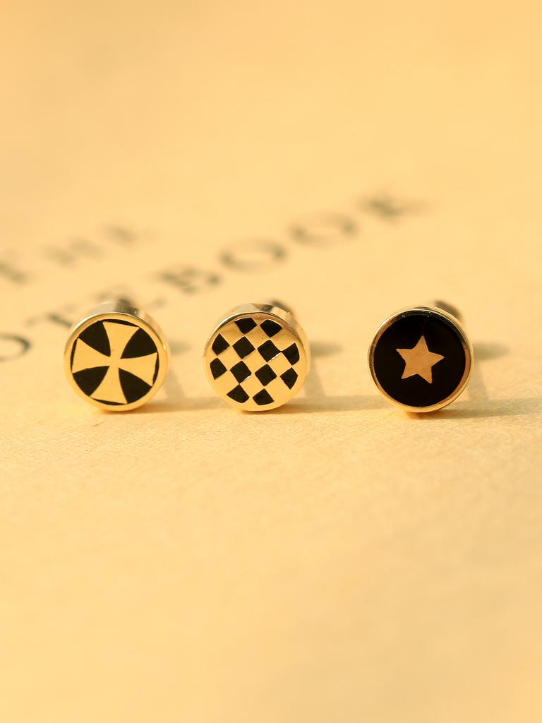 Minimalpiercing 14K Captain Black Piercing Earrings