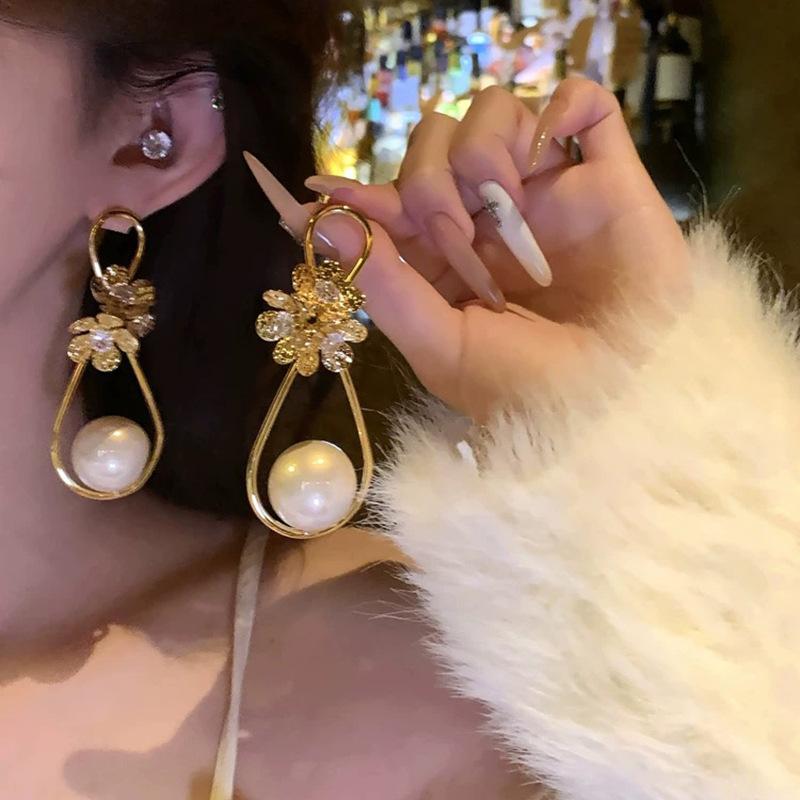 Zircon Flower Water Drop Pearl Earrings Exquisite Stud Earrings Light Luxury High Sense Fashion Temperament Earrings Women