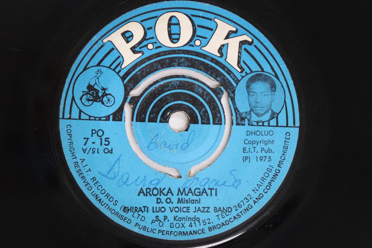 

7inch Record SHIRATI LUO VOICE JAZZ BAND - Aroka Magati / Mary Akinyi PO715 P.O.K 1975 Kenya World Music Used