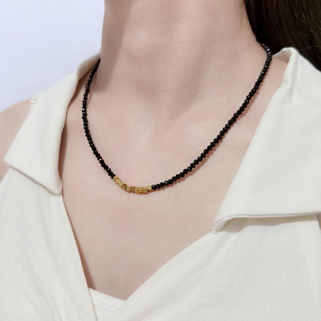 Stainless Steel Colorfast Light Luxury Necklace with Retro Black Glass Beads – Fashionable Clavicle Chain Choker