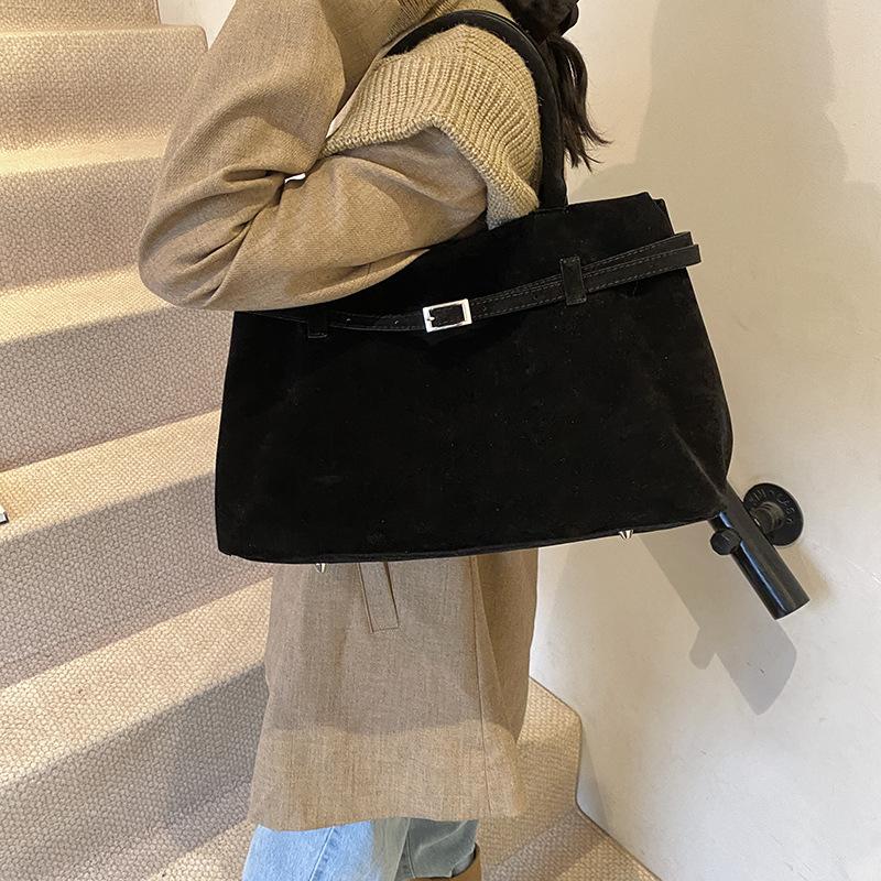 Retro premium women's bag 2025 new large-capacity suede tote bag simple commuter handbag