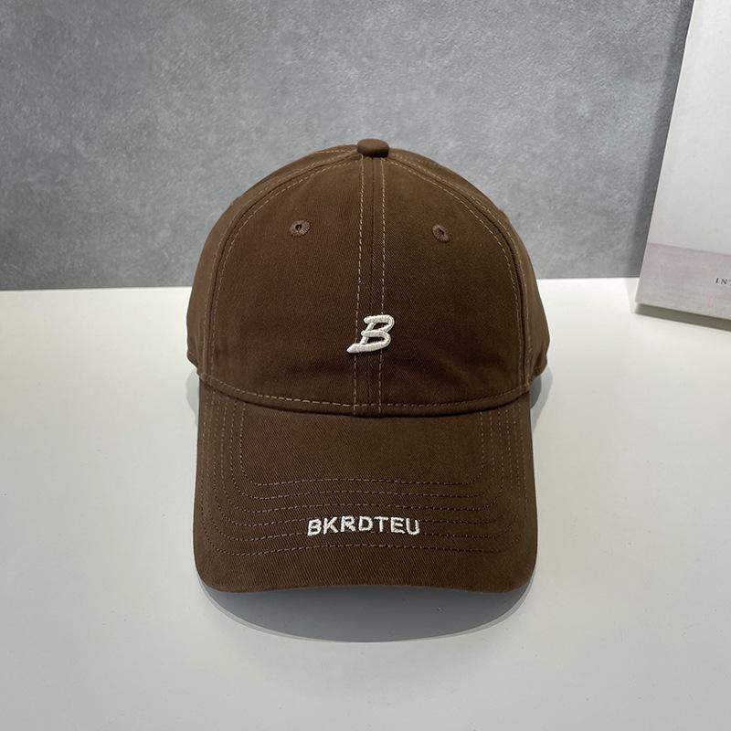 

Новая высококачественная бейсболка с вышивкой буквы B для детей, большой обхват головы и маленькое лицо, кепка с мягким верхом для мужчин Adjustable темно-коричневого