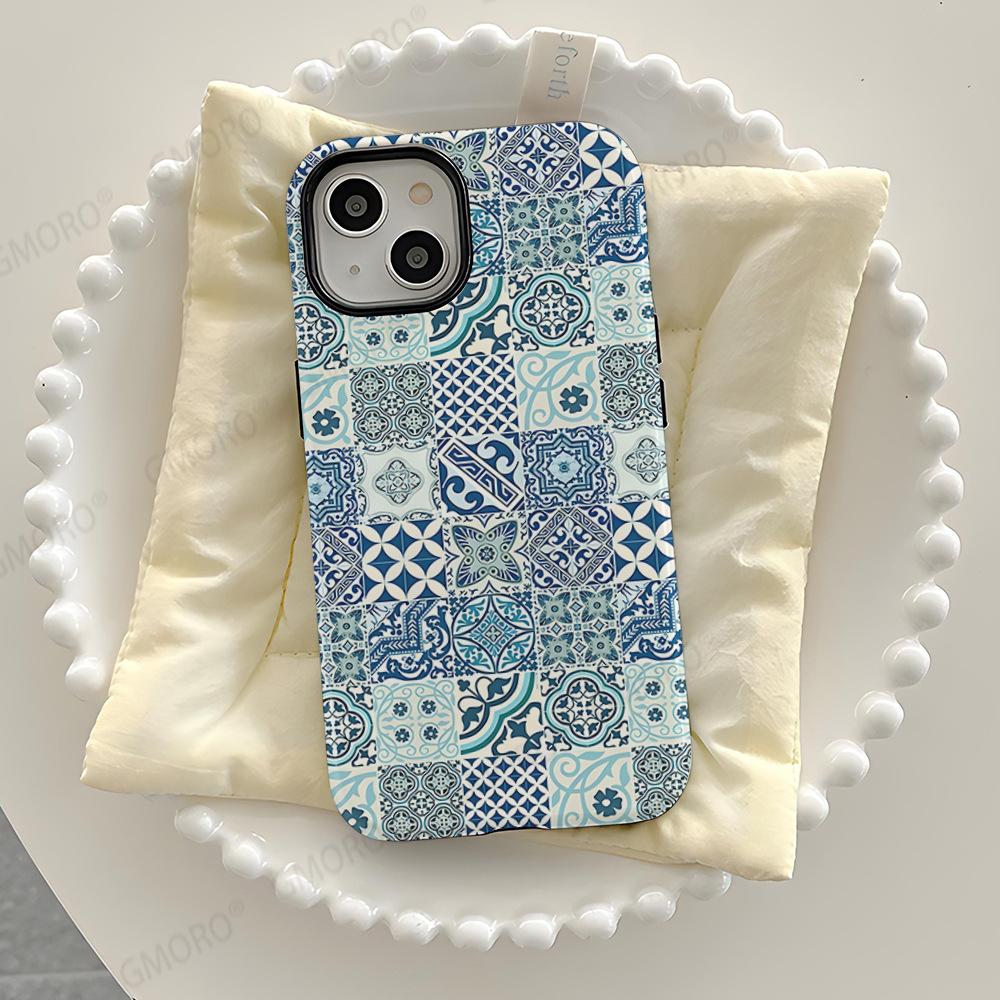 Retro Totem Checkerboard 2-in-1 Mobile Phone Case iPhone16 Matte Magnetic Film Case Apple 17 Mobile Phone Case