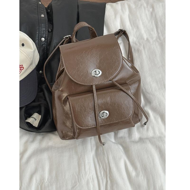 Ein Nischen-Herbst-Retro- und modischer Rucksack, eine lässige Reisetasche