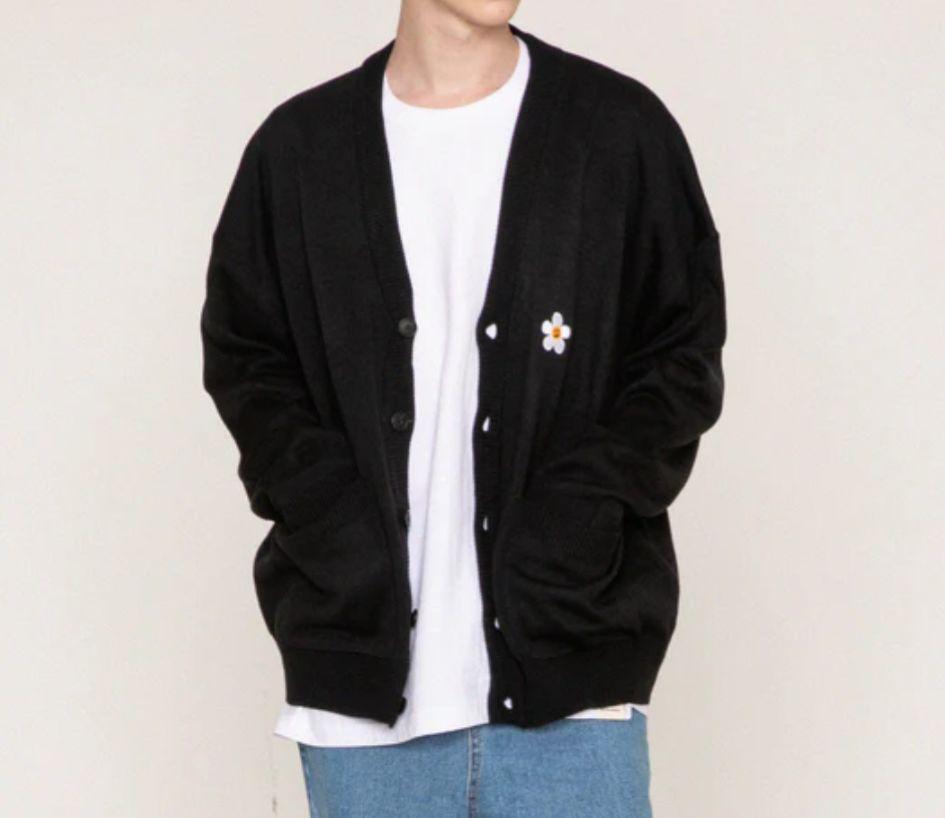 

[Б/У] BTS носит кардиган GRAVER OF ANAHEIM с цветочной вышивкой, корейский F