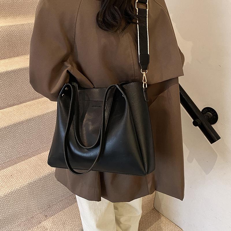 Bags women's 2025 new tote bags women's bags large capacity high sense shoulder bucket bag large bag