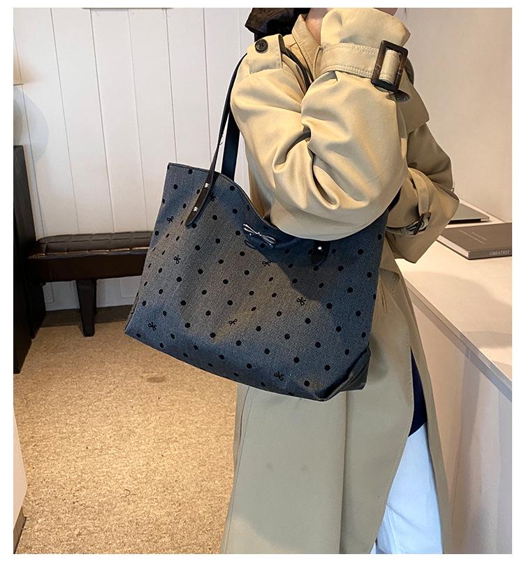 2025 Large Capacity Versatile Women's Shoulder Tote Bag