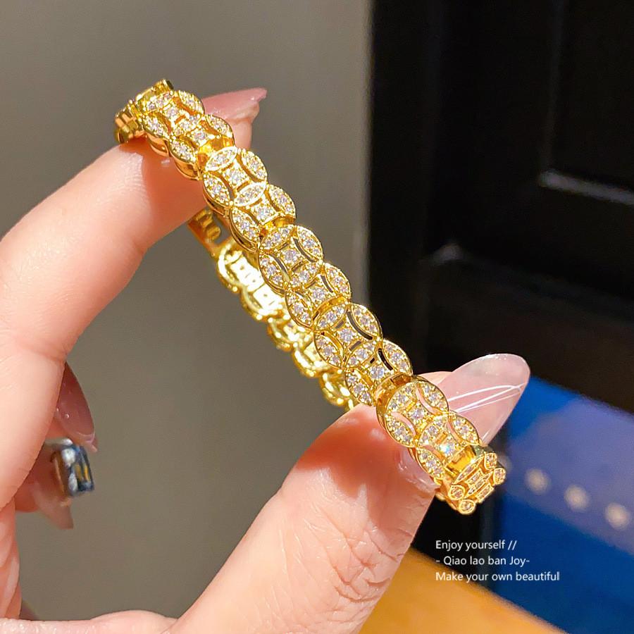 Geometrisches Kupfer-Zirkon-Armband mit elegantem Gold-Finish für Damen