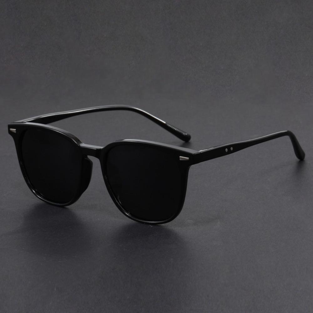 

Male And Female Ultralight Round Sunglasses Driving Fishing Uv Polarized Fashion Glasses