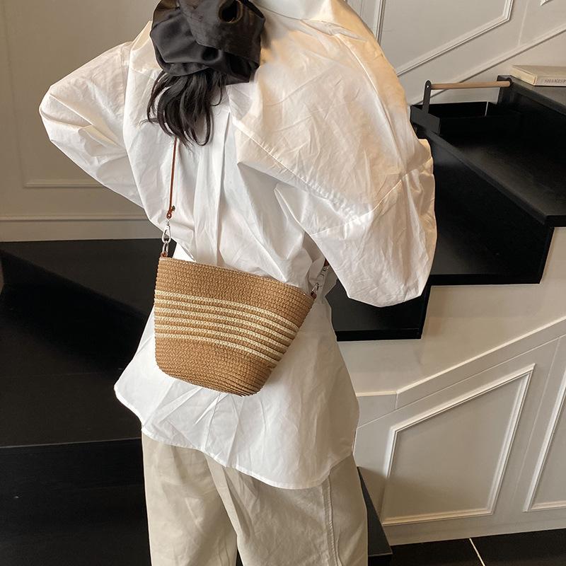 Straw Bucket Small Bag Women's 2025 New Striped Contrasting Woven Bag Versatile Foreign Style Shoulder Messenger Bag