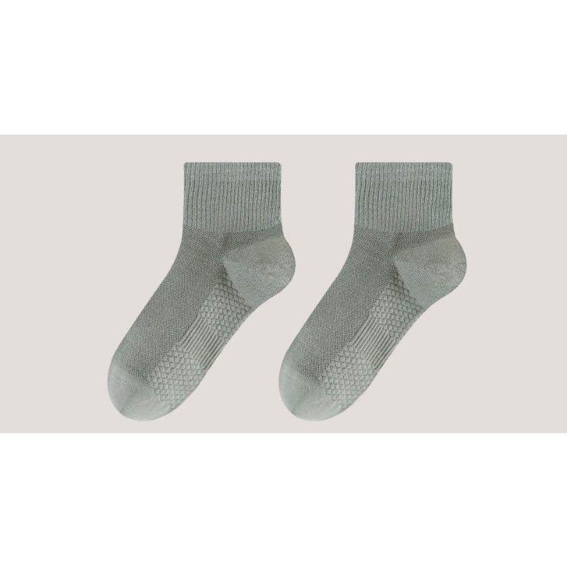 Autumn and Winter Solid-color Mid-calf Socks for Men, Pure Cotton Breathable, Sweat-absorbing and Odor-proof Socks, Casual Sports Socks