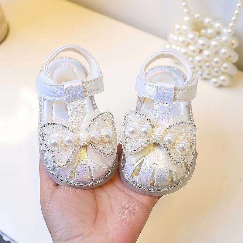 Girls Princess Shoes Cute Pearls Hollowed-out Toddler Sandals Non-slip 2025 Summer New Baby Walking Shoes Soft Sole Sweet Bows