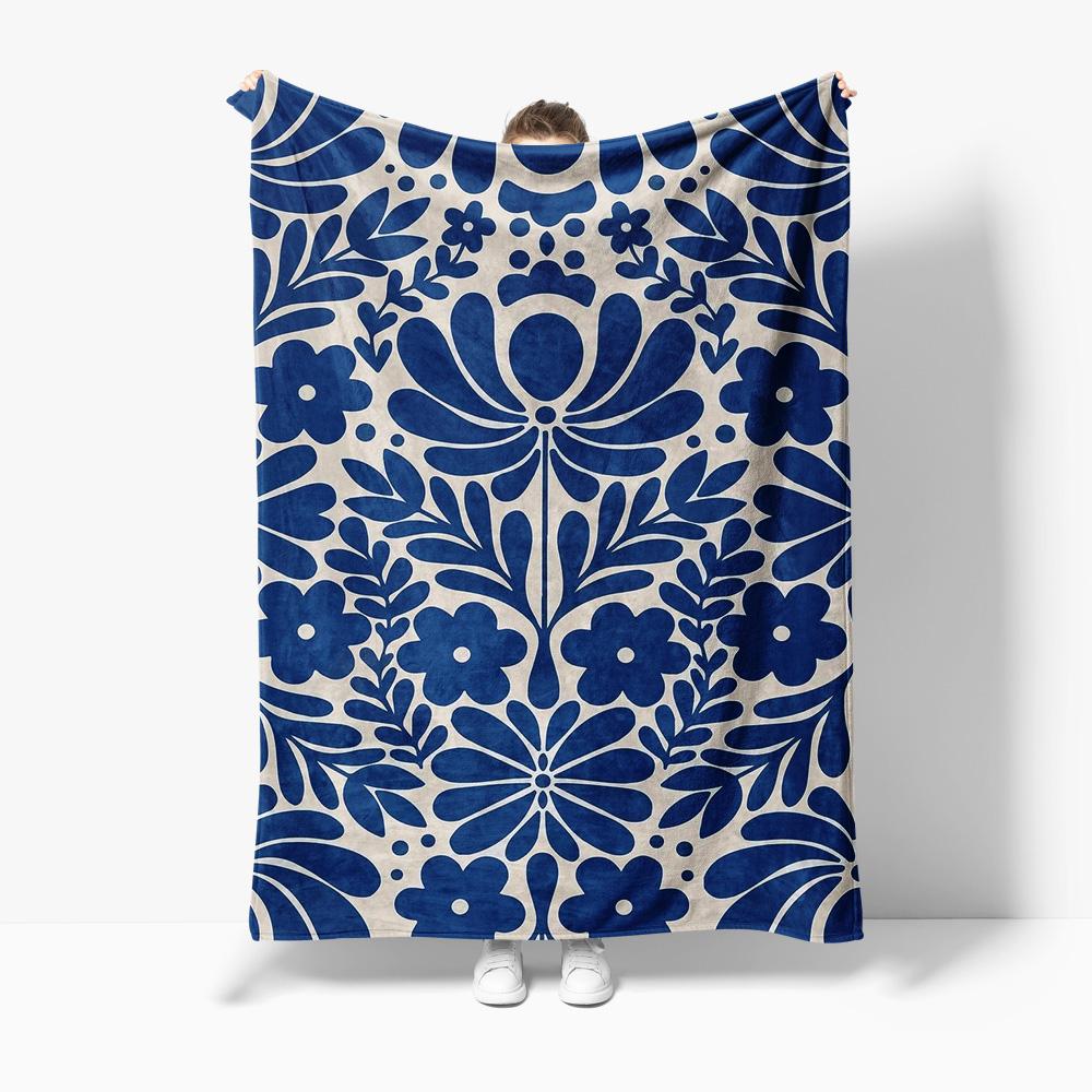 

Navy Blue Floral pattern Flannel printed blanket suitable for all seasons suitable for living room office sofa and travel 75x100cm (30x40inch)