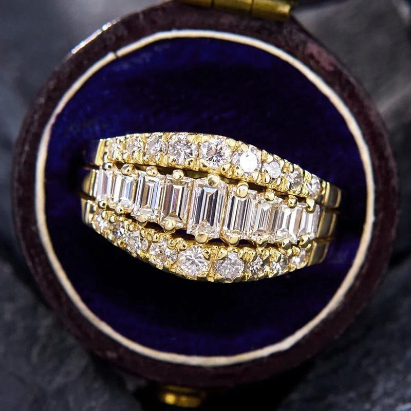 French Temperament Parisian Ring Women, European and American White Feminine Luster Jewelry, Spring Geometric New Models