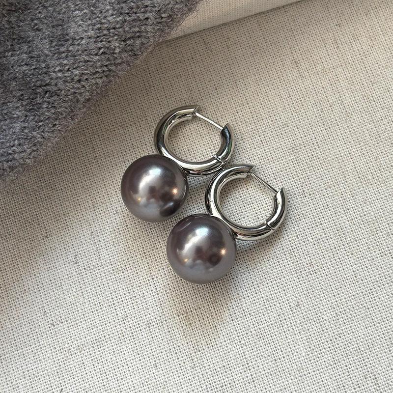 

Home Pearl Ear Buckle Women s Autumn and Winter New Explosive Temperament Simple High-end Earrings Light Luxury Ear Jewelry