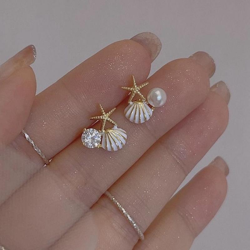 Geometric Pearl Earrings: Light Luxury & Niche High-End Accessories