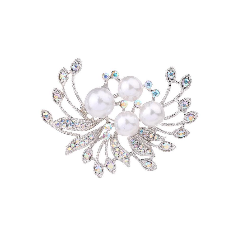 Elegant Pearl Flower Brooch for Women - High-End Accessory for Suits, Shawls & Clothing