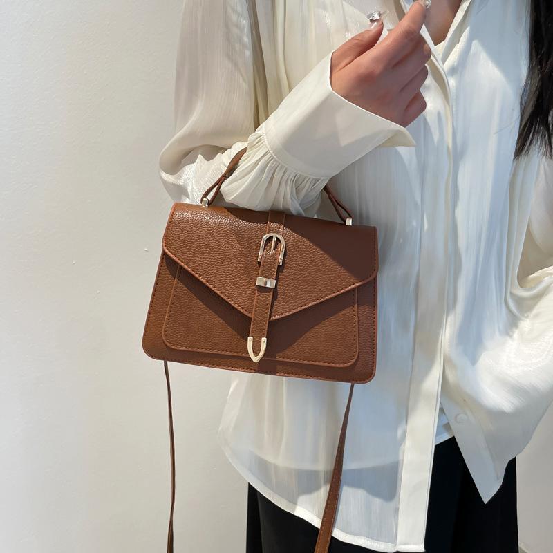 2025 New Korean Version of Versatile Messenger Bag, Foreign Fashion Small Bag, Simple and Trendy Messenger Handbag Women's Bag