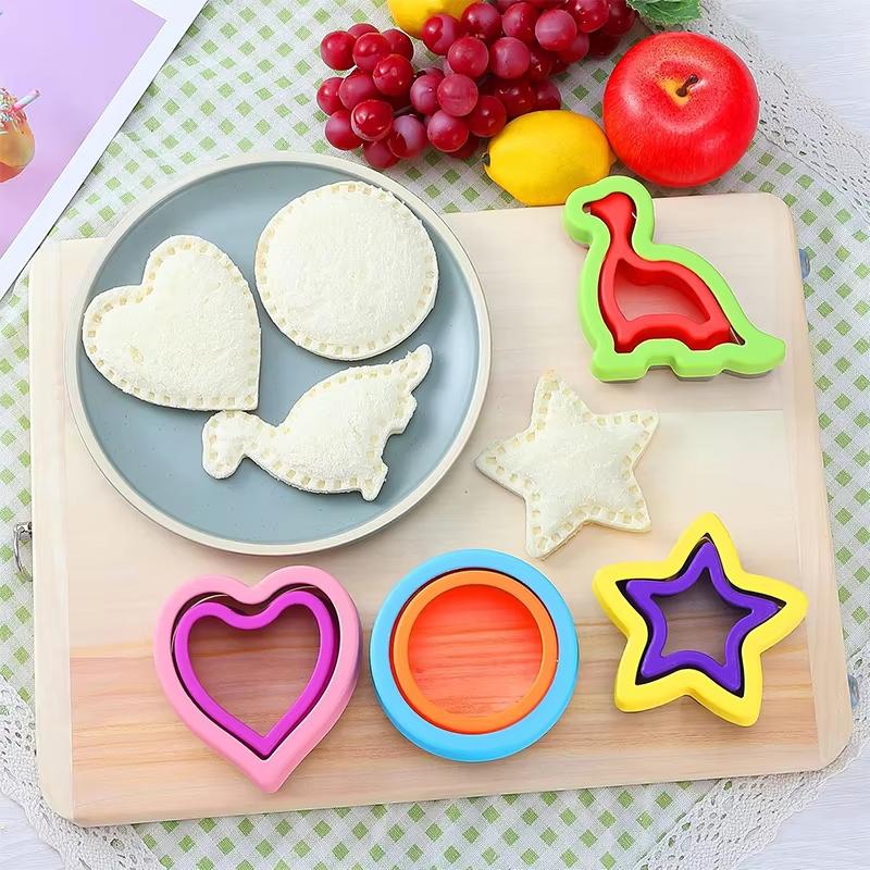 1 Pc Sandwich Cutter and Sealer Uncrustable Sandwich Maker for Uncrustables Peanut Butter and Jelly Sandwich Cookie Cutter Mold