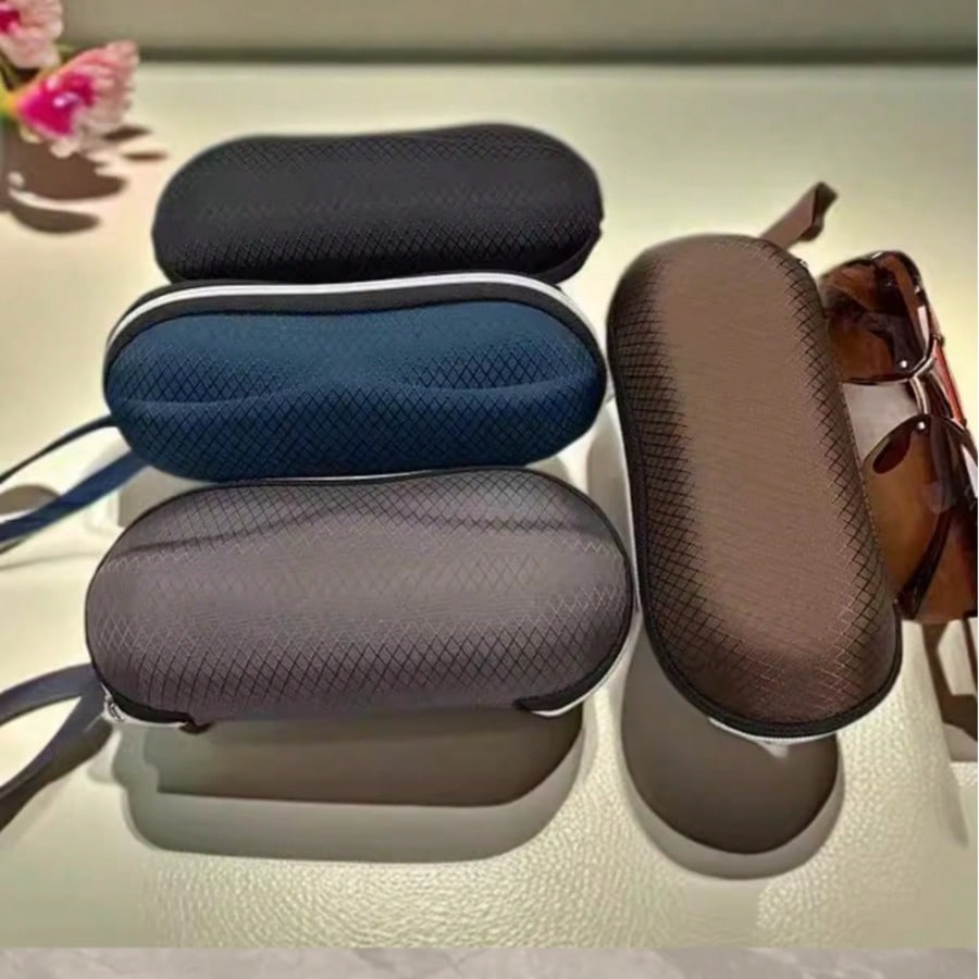 Eyeglasses Case, Protective Glasses Case Hard Zipper Shell Sport Sunglasses Box Eyeglasses Bag Portable Eyewear Case