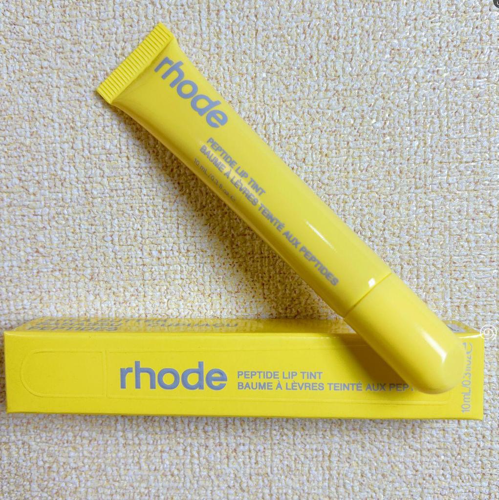 Hailey Tónovaný balzám na rty: Hydratační želé péče Rhode Skin v provedení Cross-Border v odstínu Ribbon/Toast