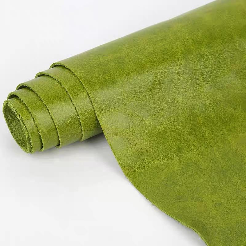 

Head layer cowhide sofa leather fabric headboard soft bag seat plain weave cowhide whole piece apple green oil wax genuine leath 20x20cm армия зеленый