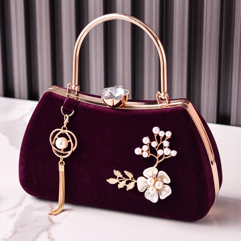 Vintage Red Handbag for Evening Woven Purse Wedding Party Fashion Flower Bag Cross Body Shoulder Purse Luxury Designer Pearl Bag
