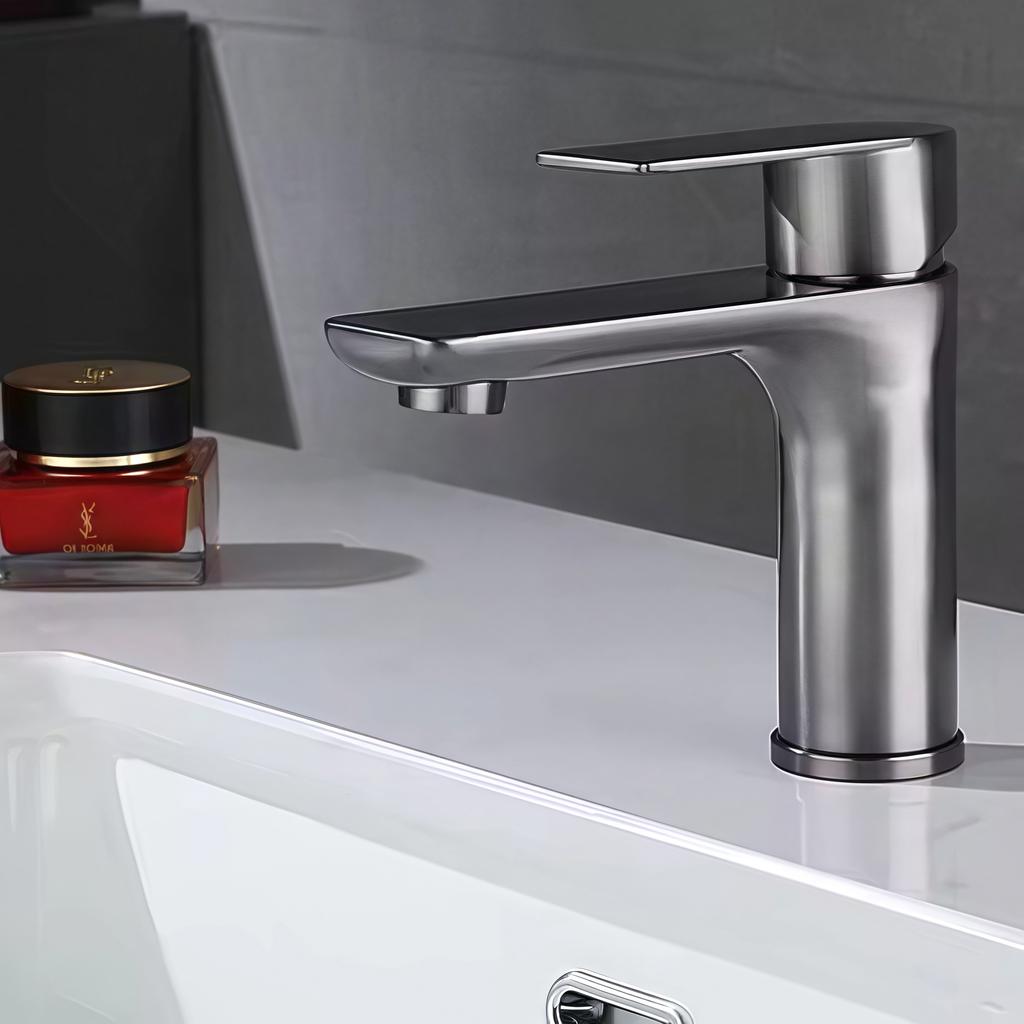 Modern Single-Hole Basin Tap Cold and Hot Water Mixer Faucet with Ceramic Valve Core for Bathroom Bathtub and Sink