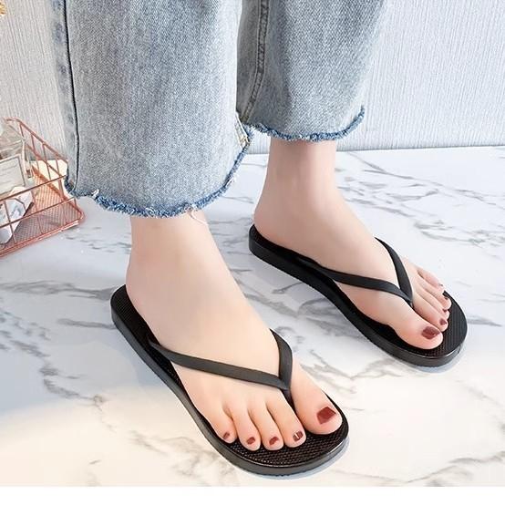 Summer women's/men's new flip-flops, beach seaside pinch your feet and wear versatile non-slip cool slippers