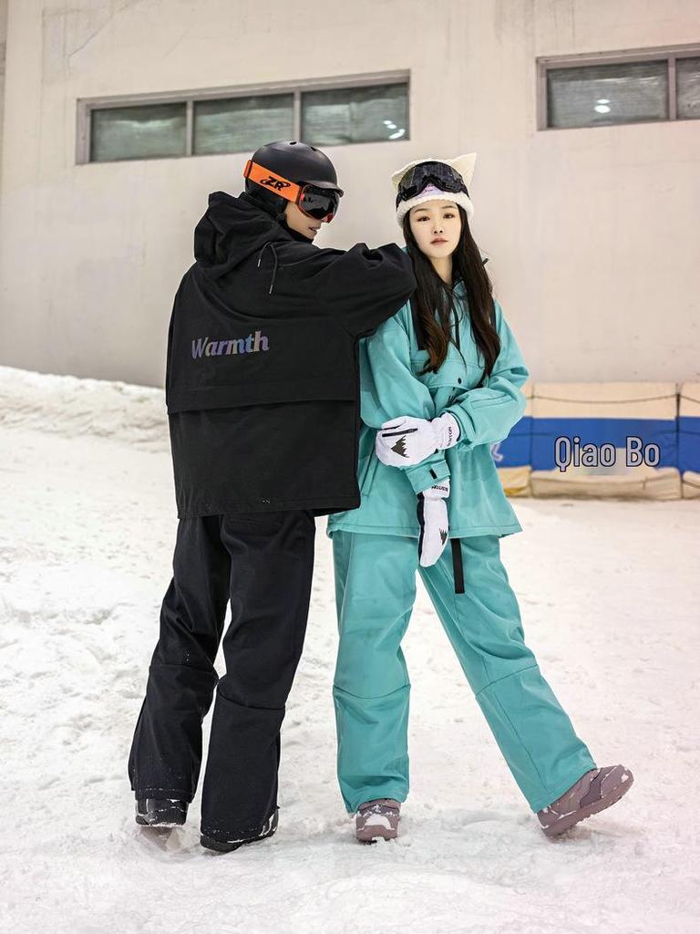Unisexová zateplená lyžařská kombinéza s kapucí - Trendy zimní sportovní oblečení pro páry