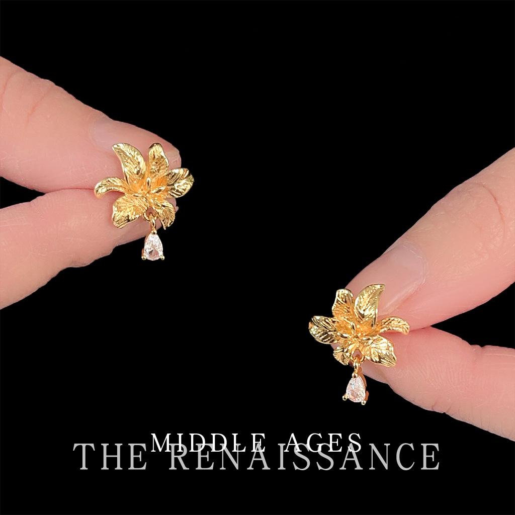 Light three-dimensional flower zircon stud earrings literary and retro ear jewelry