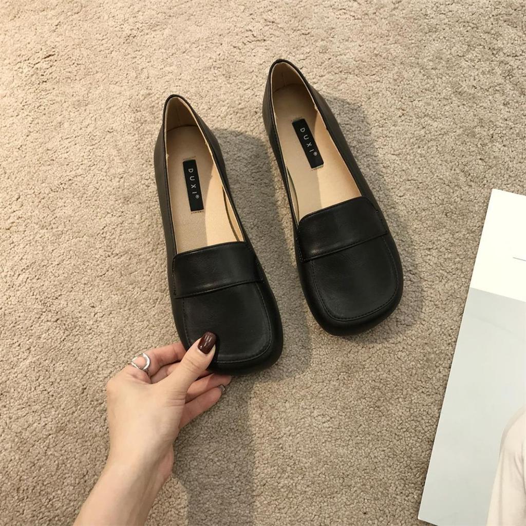 Retro round head soft leather small leather shoes female 2025 spring new fairy gentle shallow mouth flat bottom loafers night wind fat