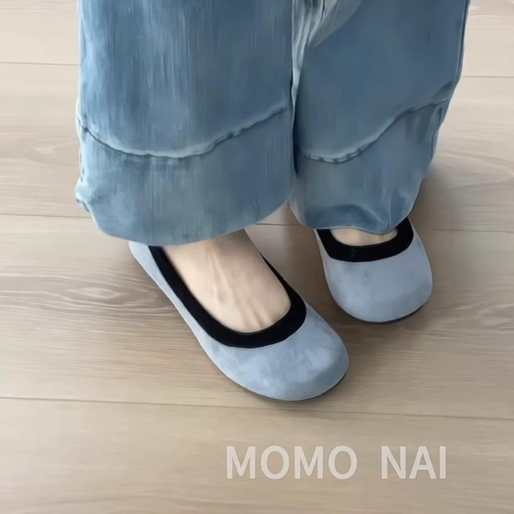 French ballet soft-soled single shoes for women in the autumn of 2025, new models, shallow-mouth grandma shoes with skirts, Mary Jane