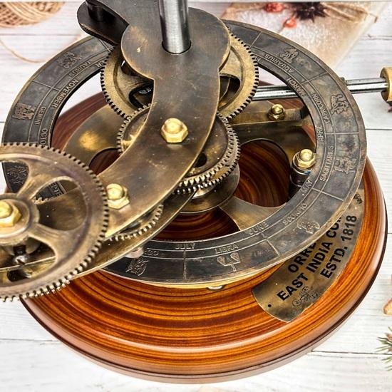 Brass Orrery 43.18 Cm Retro Mechanical Model of Solar System Nautical Sun Earth and Moon Orrery with Wooden Base