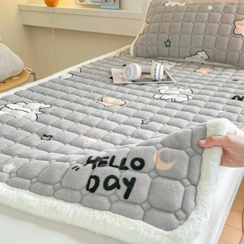 Winter Thick Milk Velvet Mattress Warm and Soft Quilted Washable Mattress Protective Cover Multi Size Dormitory Plush Bed Cover 1PC 60x120cm