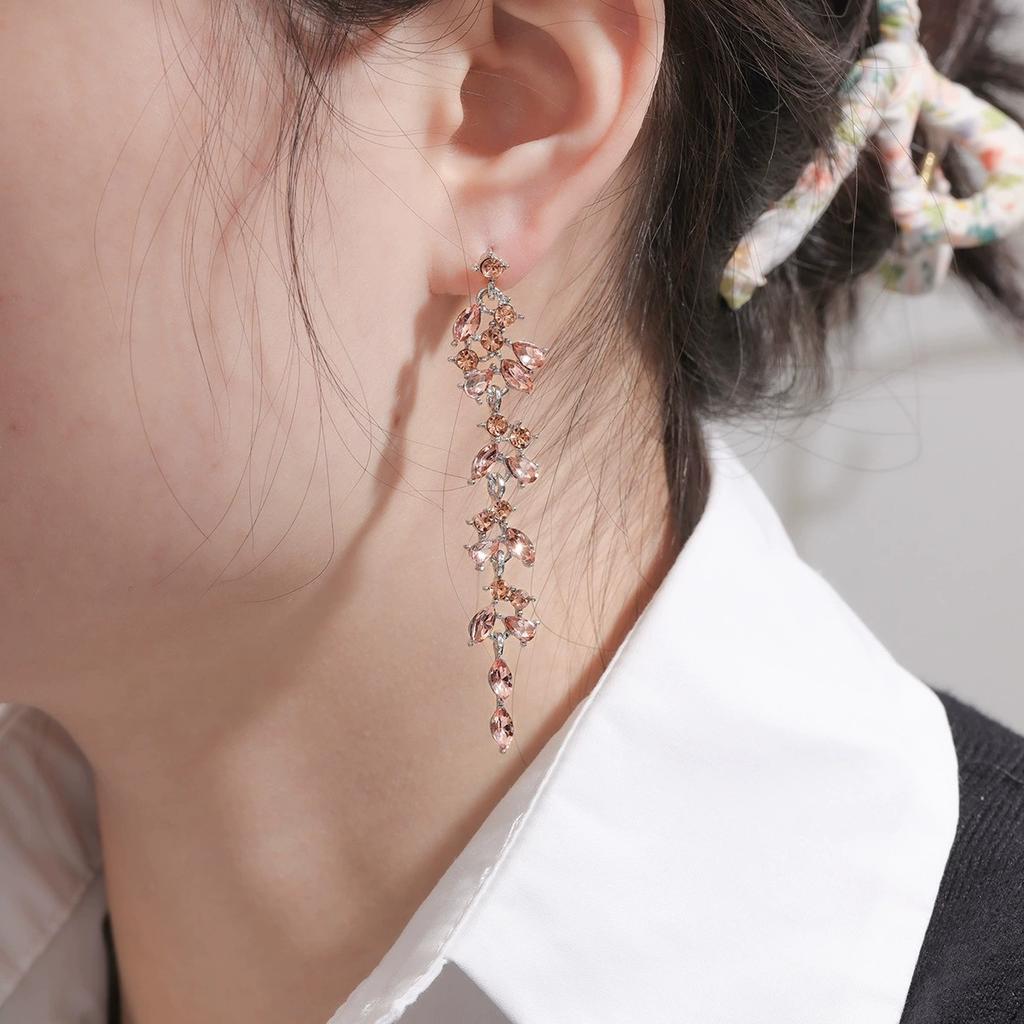 2pcs retro style long style diamond inlaid rose earrings for women's daily dating accessories