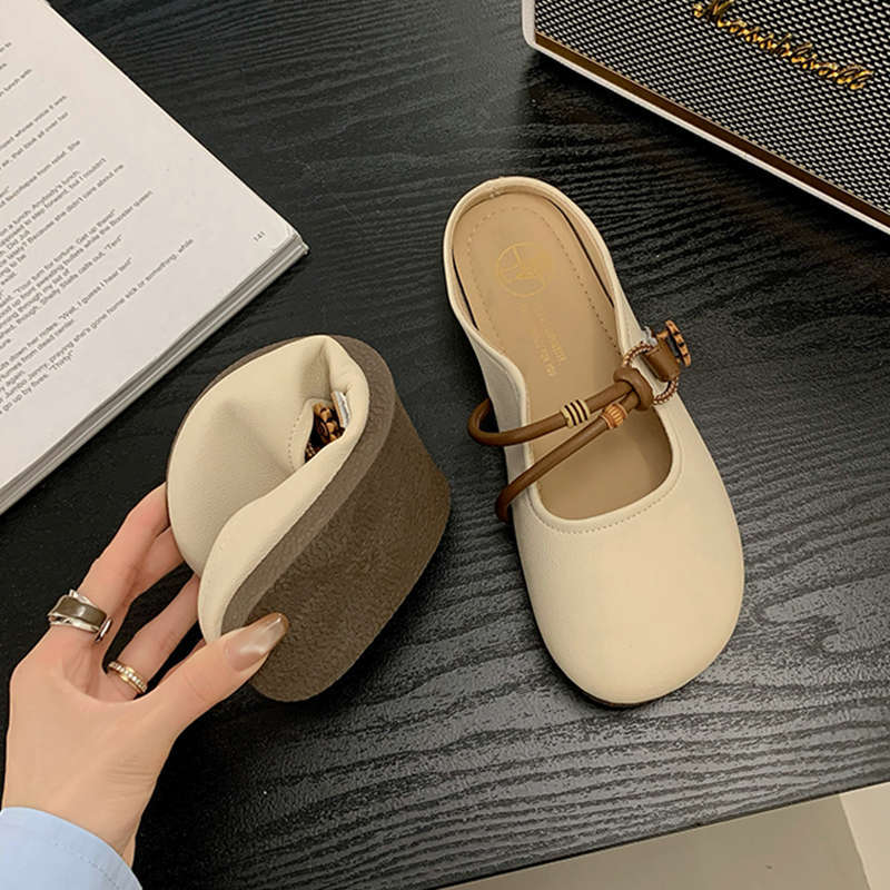 2025 nouvel été sac à fond plat tête demi-pantoufles pour femmes vêtements d'extérieur chaussures simples françaises une pédale chaussures pour femmes sandales à semelle souple