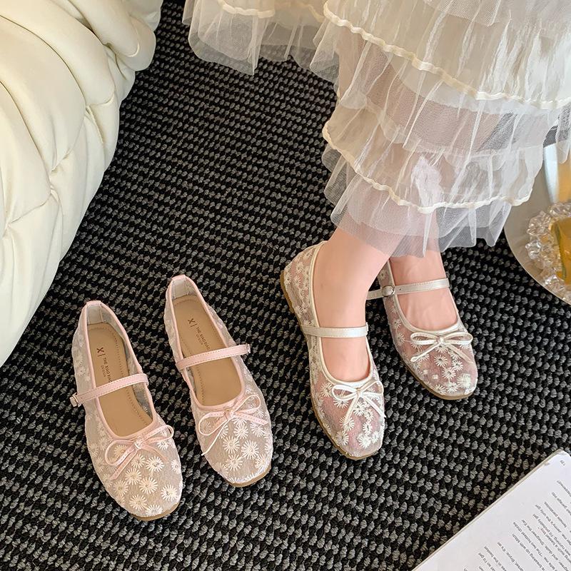 Mary Jane Single Shoes Women's Gentle Shallow Mouth Flat Bottom Summer 2025 New Skirt Bow Beanie