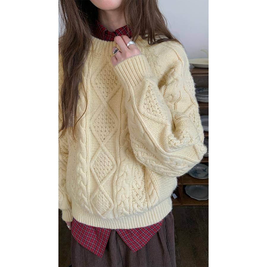 Rainy Nordic Round Neck Chunky Cable Knit Sweater for Women Autumn Winter Loose Ribbed Knit Top Soft and Fluffy Textural Top