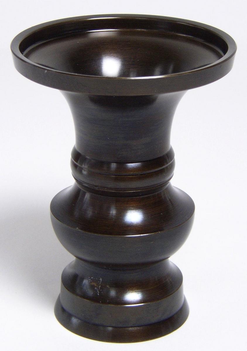 

Латунная ваза для цветов, Верхняя круглая, Цветная, Размер 4.0 Принадлежности для буддийского алтаря, Похороны, Поминальные службы, Буддийские церемонии, Тэндай, Нитирэн, Сото,