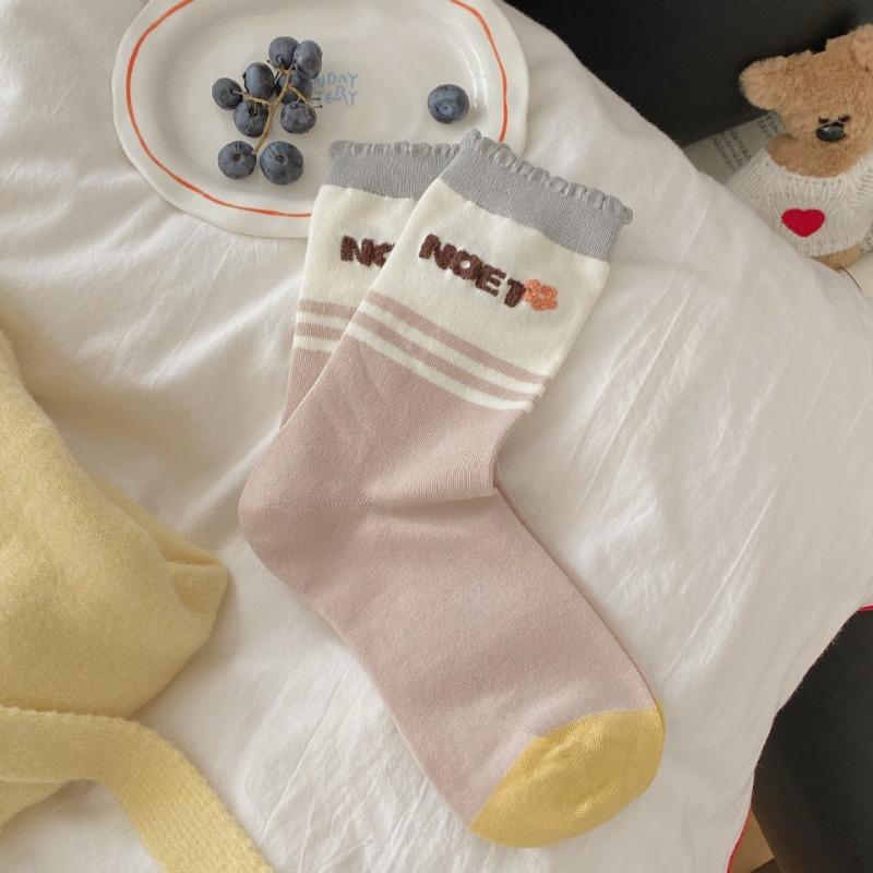 Female Spring and Autumn Lovely Duckling Comfortable Sweat Absorption College Wind Tube Cotton Socks