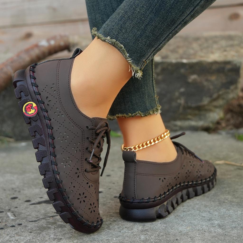 Fashion New Women Casual Lace Up Sneakers Fashion Hollow Breathable Flat Sneakers Women Anti-slip Comfortable Designer Shoes for Women