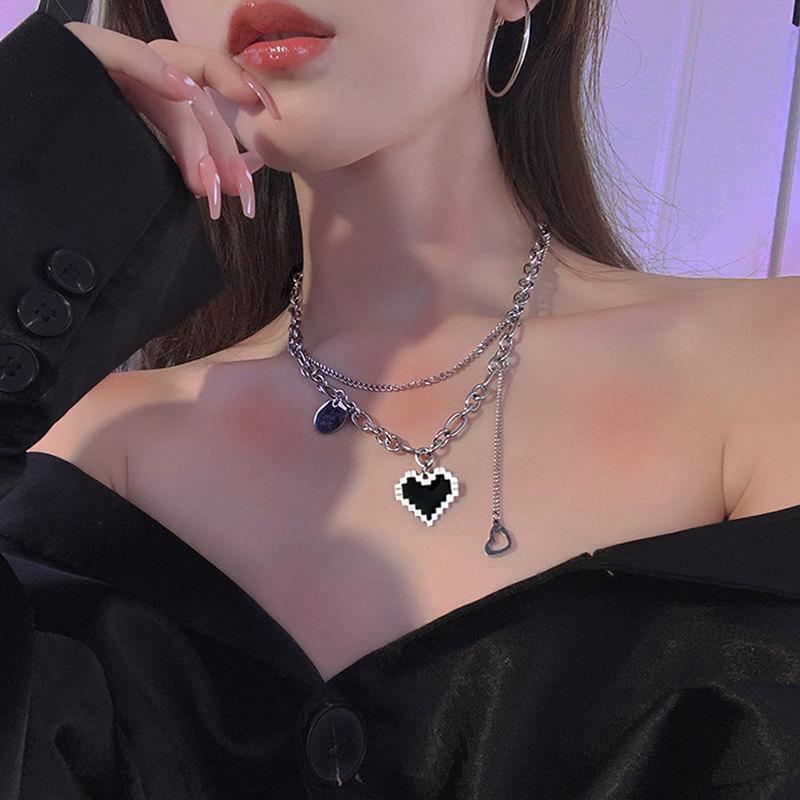 Black Love Heart Necklace Fine Double Link Chain Necklace Simple Letter Pendant Clavicle Chain Jewelry Gift